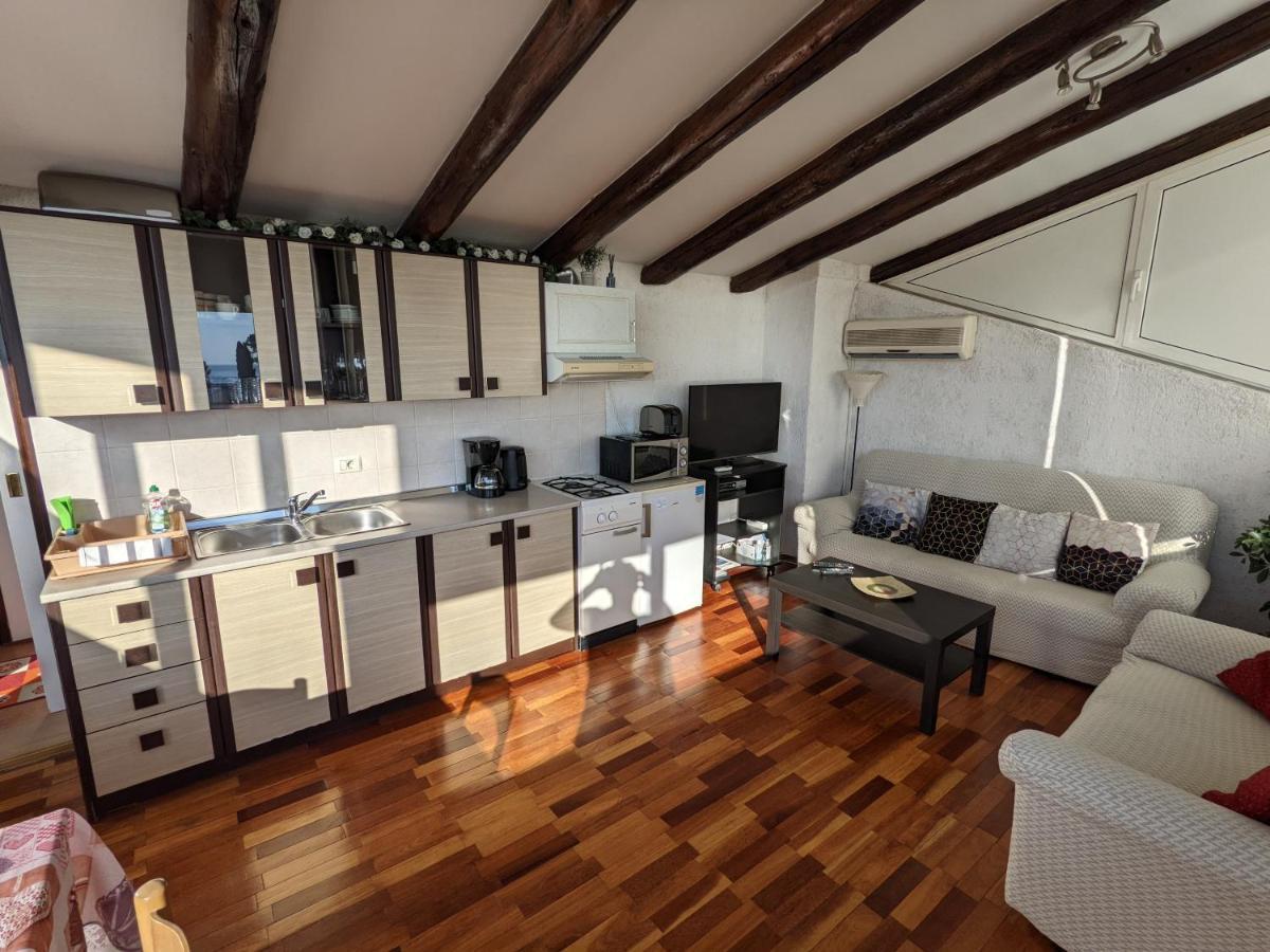 A Window On Rovinj Apartment Exterior photo